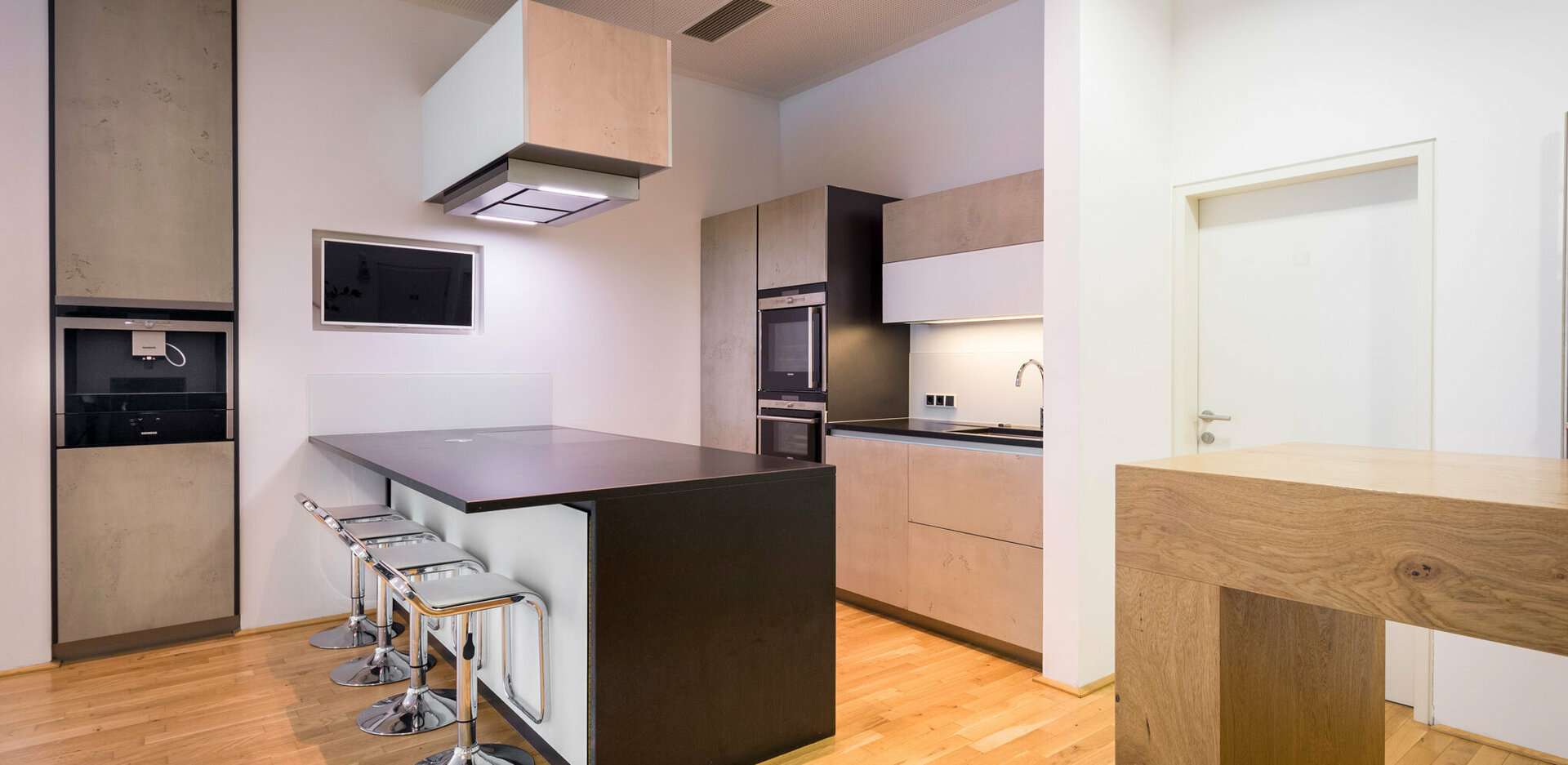 Veranstaltungszentrum novum Kufstein - Showküche im Foyer