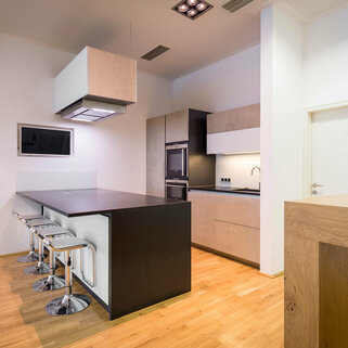 Veranstaltungszentrum novum Kufstein - Showküche im Foyer