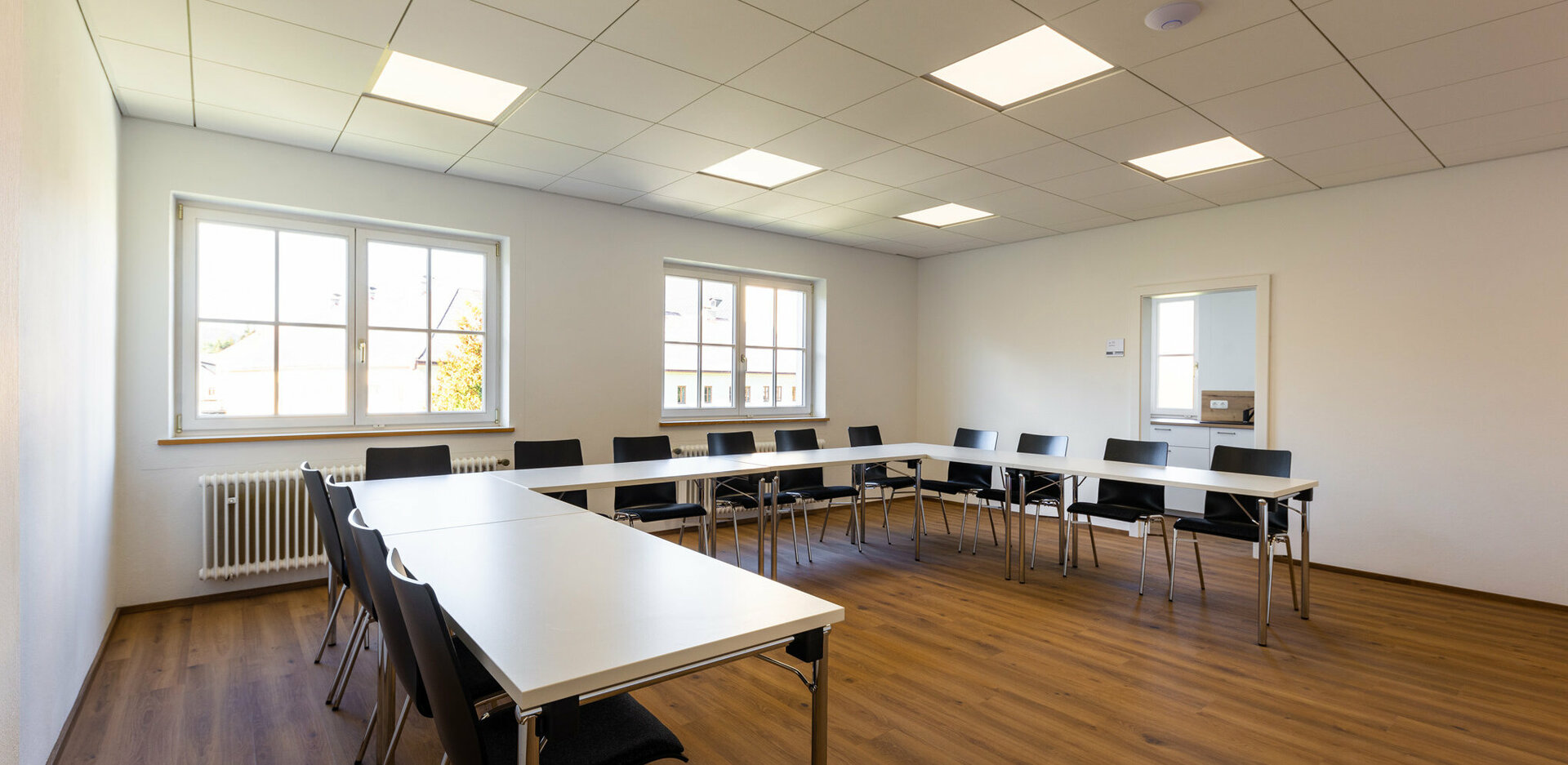 Veranstaltungszentrum novum Reutte - Seminarraum mit U-Bestuhlung