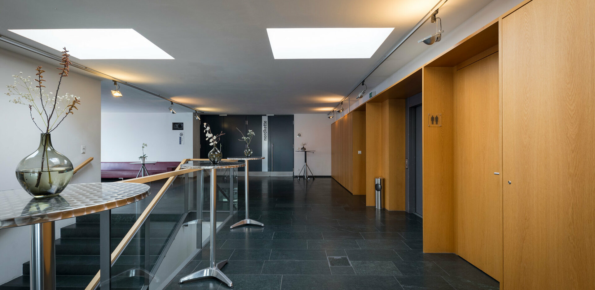 Veranstaltungszentrum novum Innsbruck Ost - Foyer im Obergeschoss