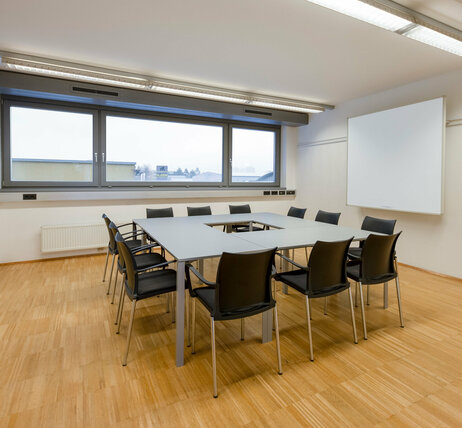 Veranstaltungszentrum novum Innsbruck Ost - Seminarraum Glungezer mit O-Bestuhung