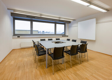 Veranstaltungszentrum novum Innsbruck Ost - Seminarraum Glungezer mit O-Bestuhung