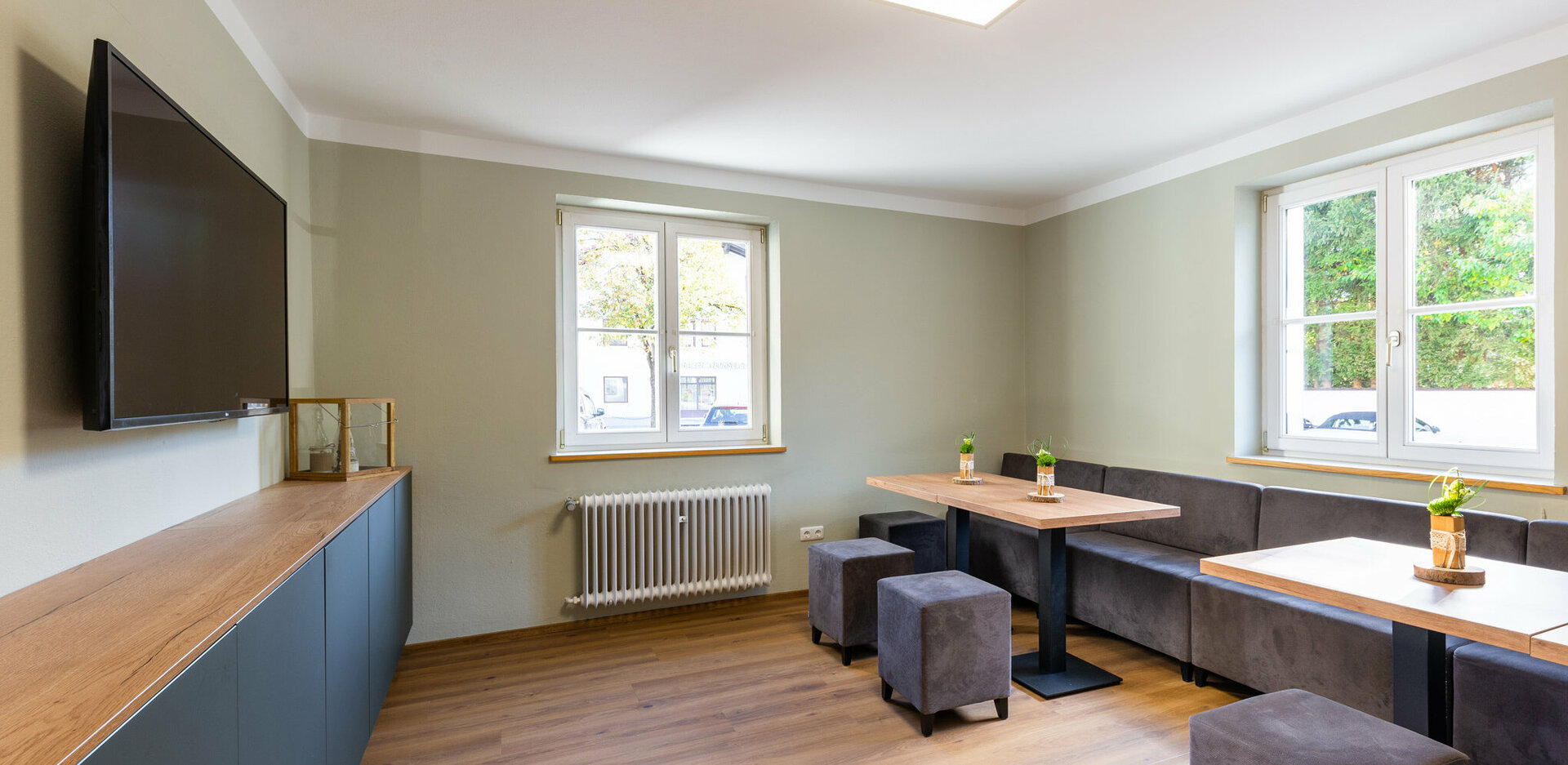 Veranstaltungszentrum novum Reutte - Bistro mit Kaffeehaus Setting