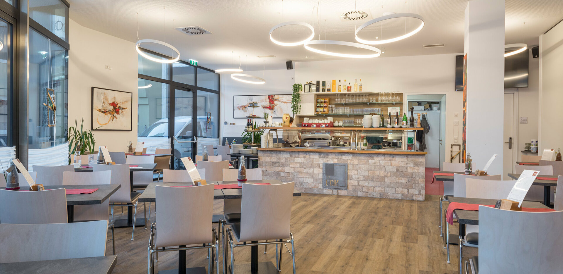 Veranstaltungszentrum novum Imst - Bistro Papas Eck
