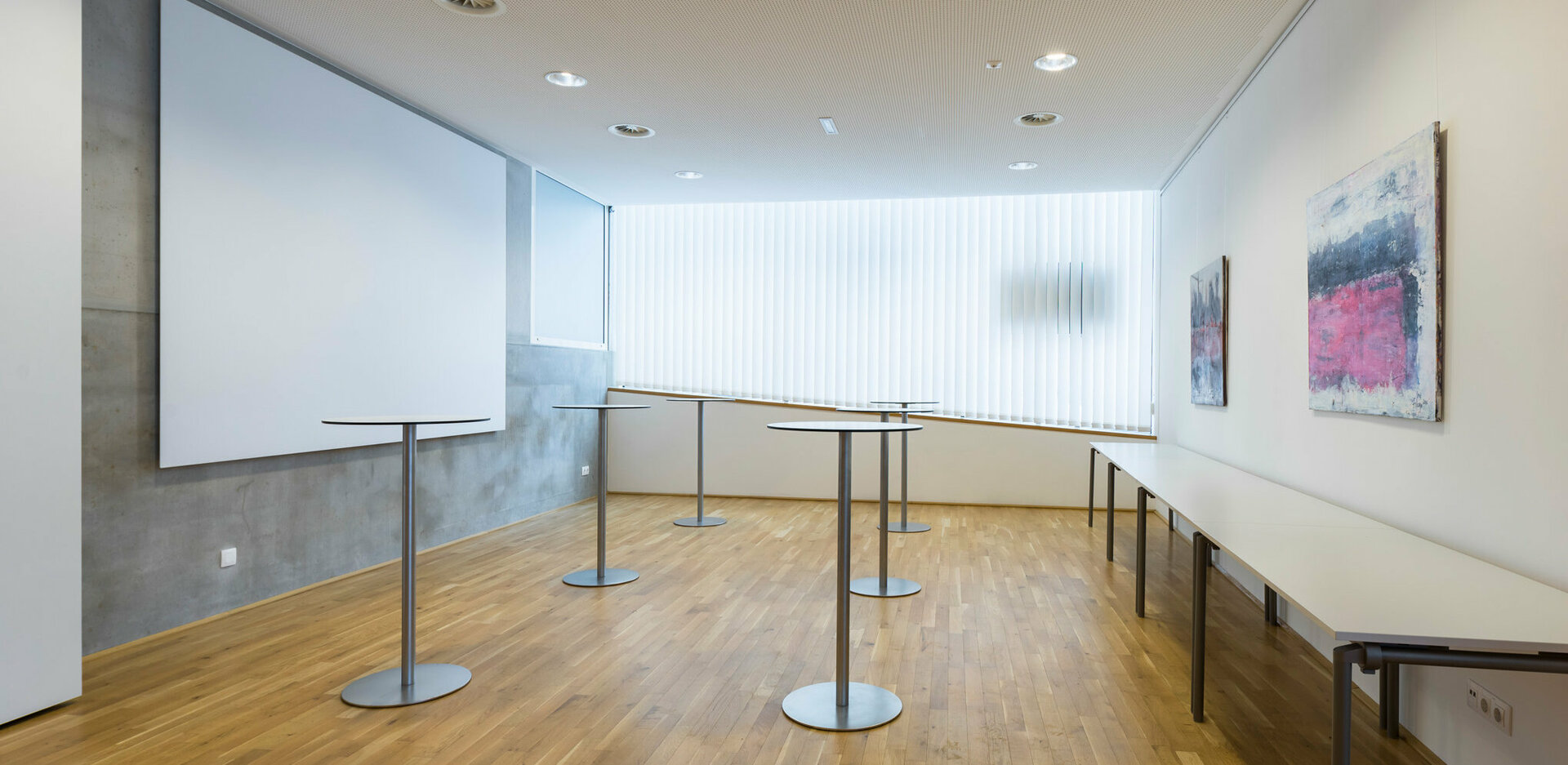 Veranstaltungszentrum novum Kufstein - Seminarraum 1 als erweitertes Foyer